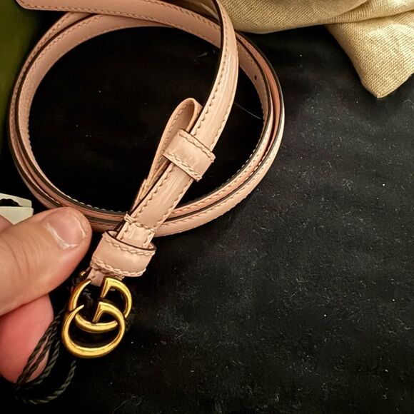 Brand new Gucci Pink thin Leather Belt comes with box and dustbag size 80 - Picture 10 of 13